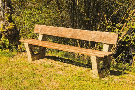 bench-736614__340.jpg